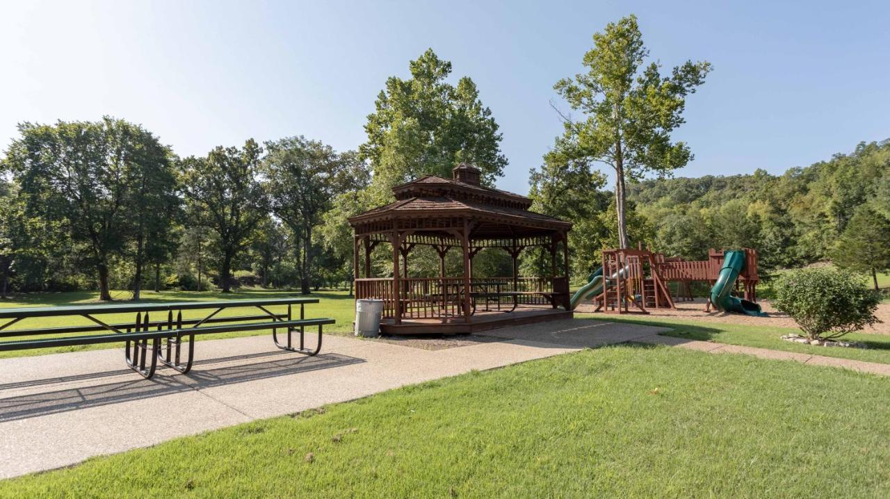 Makin Memories Lodge Cabin Branson West Exteriör bild